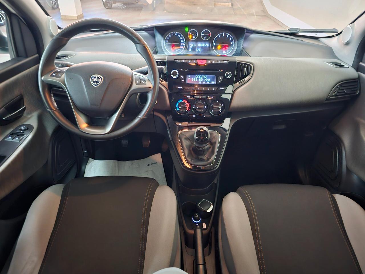 Lancia Ypsilon 0.9 TwinAir 85 CV 5 porte Metano Ecochic Gold