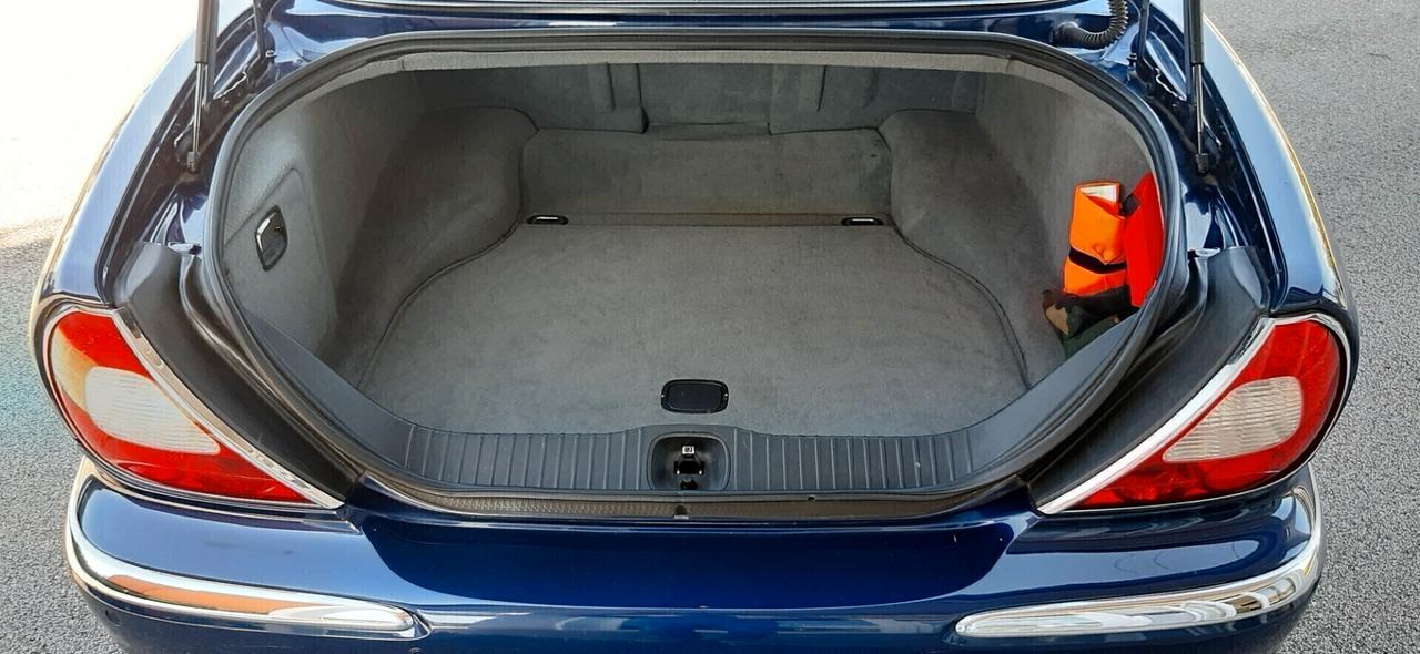 JAGUAR XJ XJ8 3.5 V8