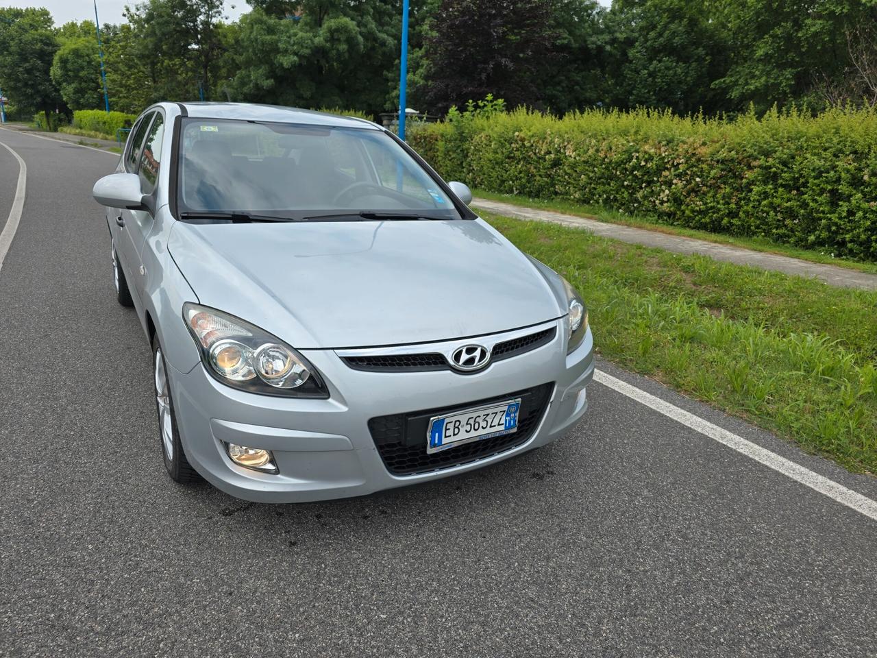 HYUNDAI i30 1.6 CRDi 90CV "ADATTA PER NEOPATENTATI"