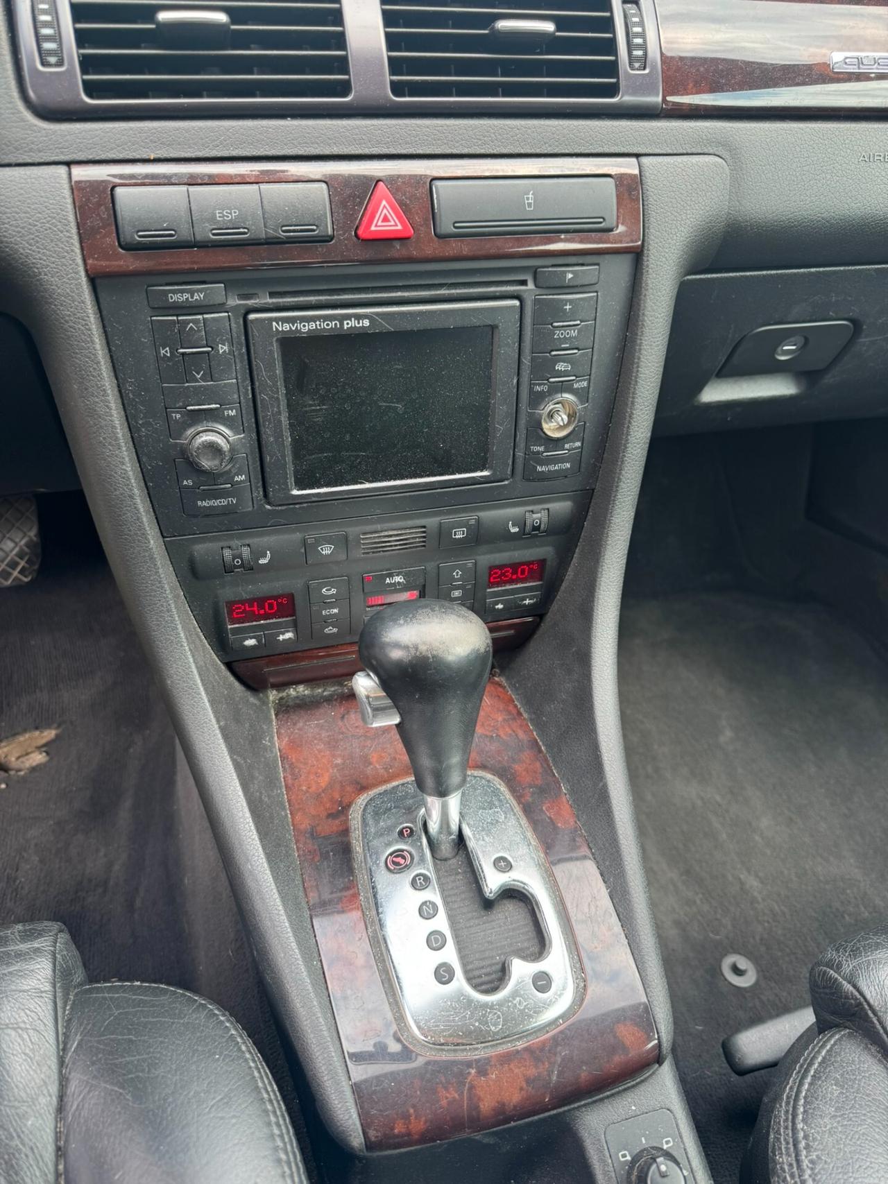 Audi A6 2.5 V6 TDI/180 CV cat Avant quattro