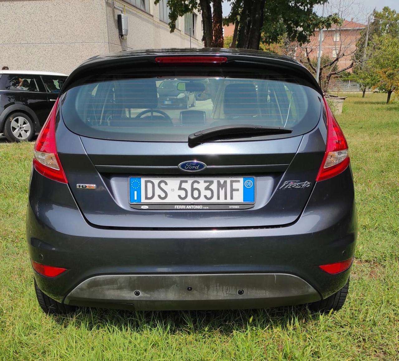 Ford Fiesta 1.4 TDCi 68CV 5 porte Titanium