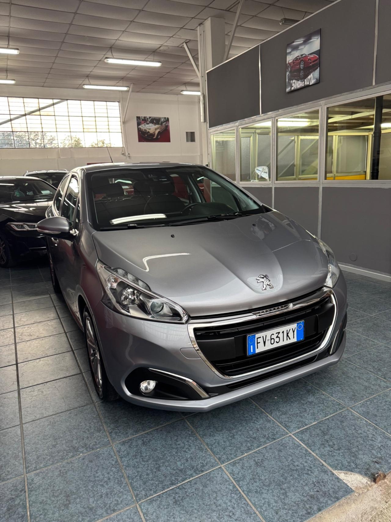 Peugeot 208 PureTech 82 5 porte Allure