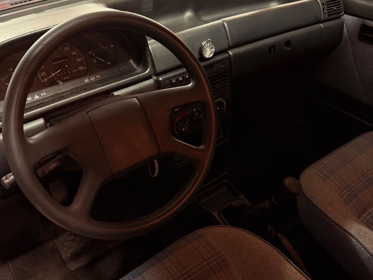 STROTDINARIA FIAT UNO 1.1 i.e. IN CONDIZIONI DA VETRINA