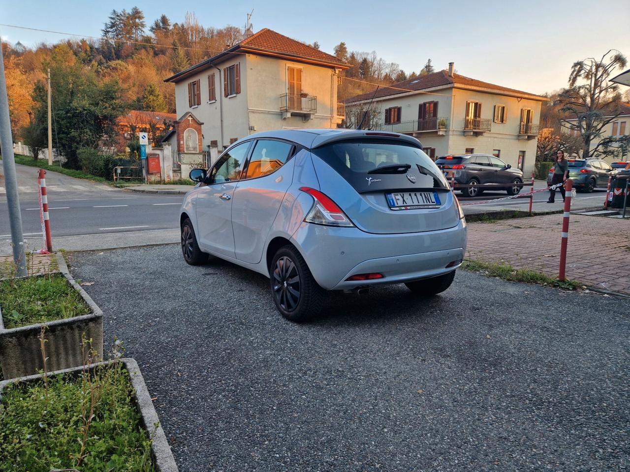 Lancia Ypsilon 1.2 70CV "64.100 km" Bluetooth, Sensori posteriori