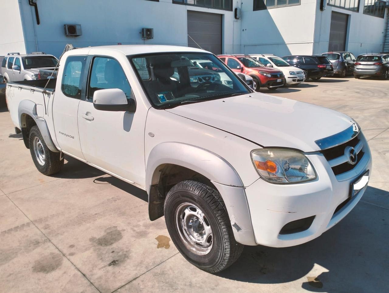 Mazda BT-50 2.5 TD 143 CV - LEGGERE