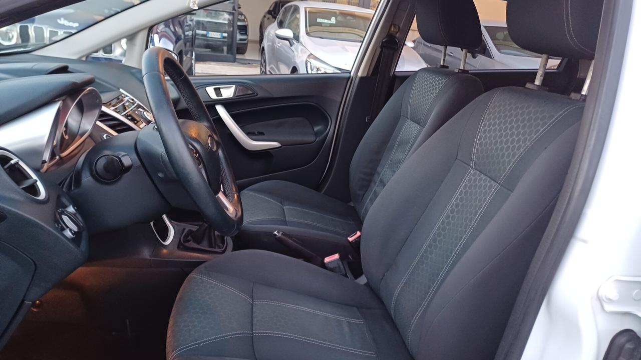 Ford Fiesta 1.4 TDCi 70CV 5p. Titanium