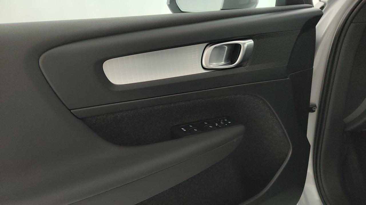 VOLVO XC40 2.0 b3 Core auto