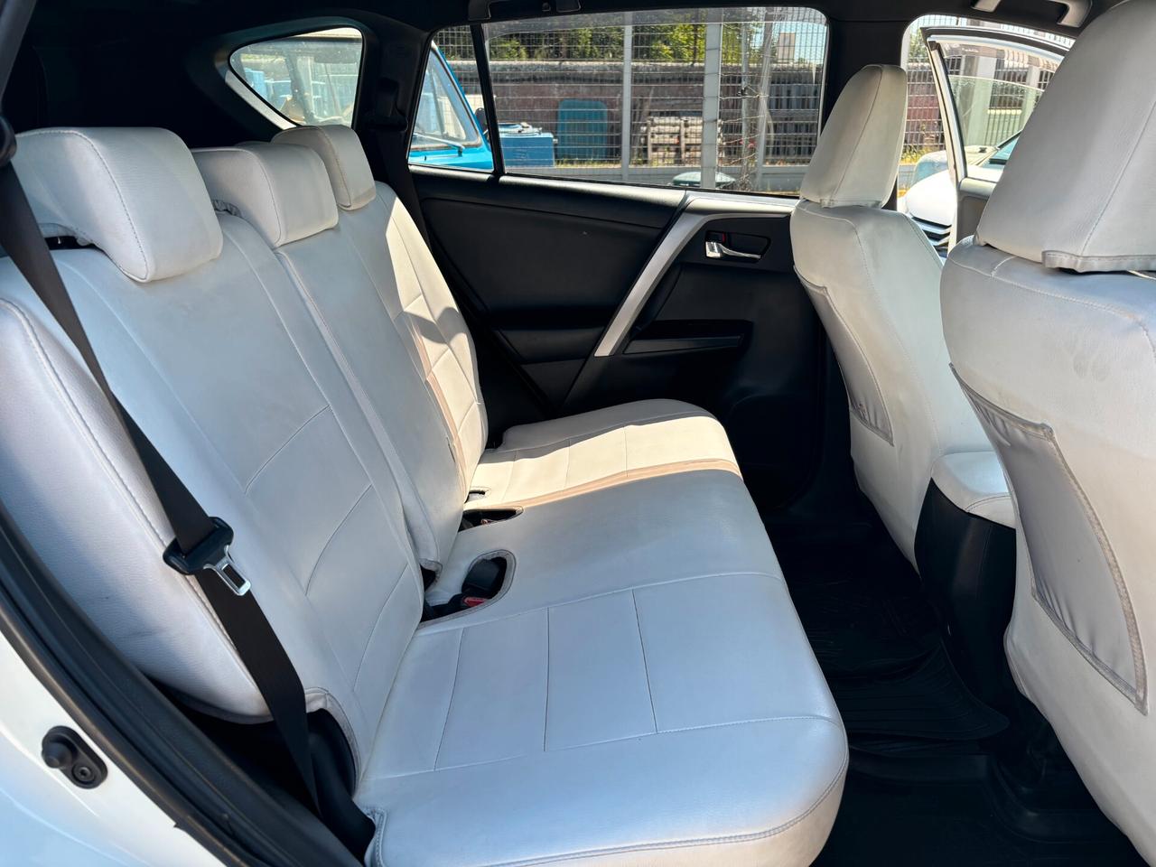 Toyota RAV 4 RAV4 2.5 Hybrid 2WD Lounge
