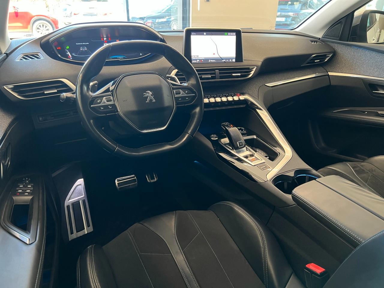 Peugeot 3008 BlueHDi 120 S&S EAT6 Crossway