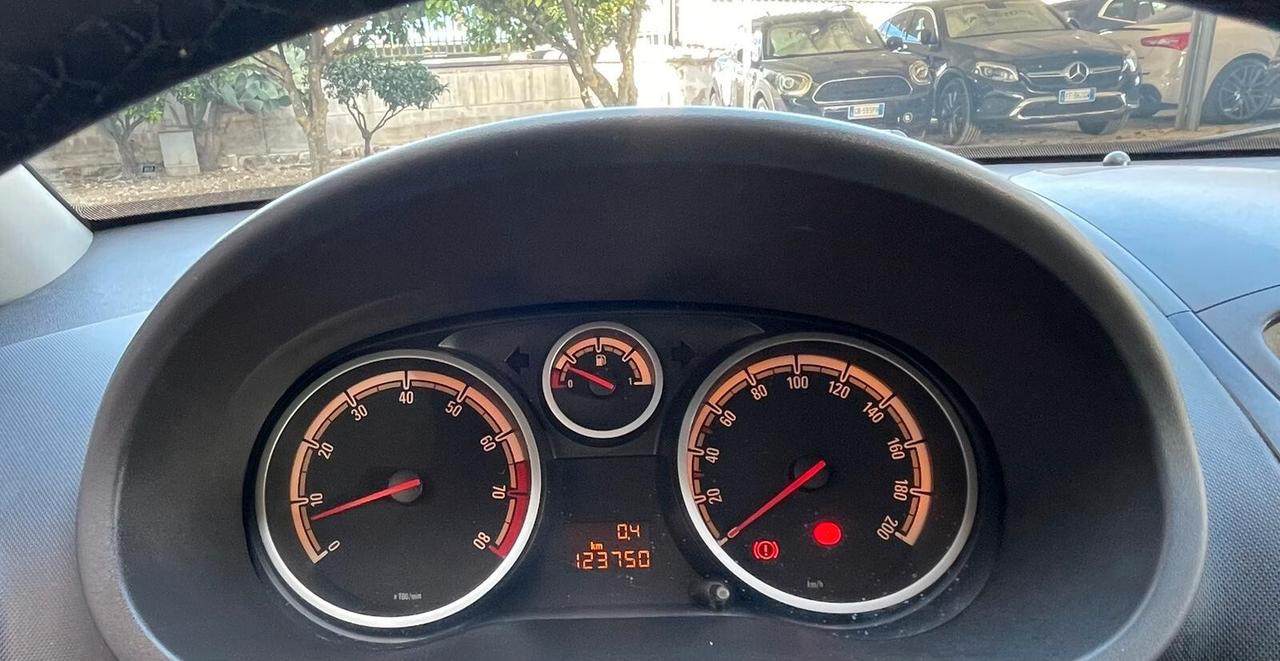 Opel Corsa 1.2 5 porte 86Cv