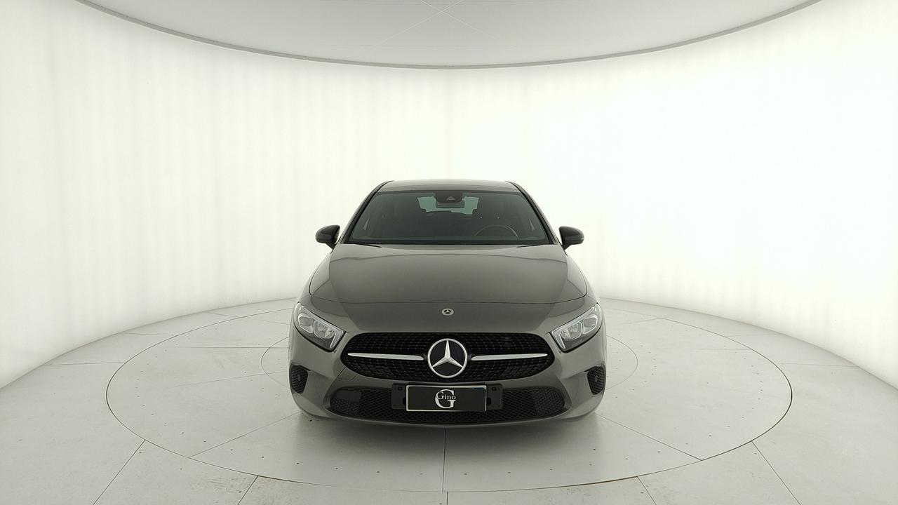 Mercedes-Benz Classe A - W177 2018 - A 180 d Sport auto