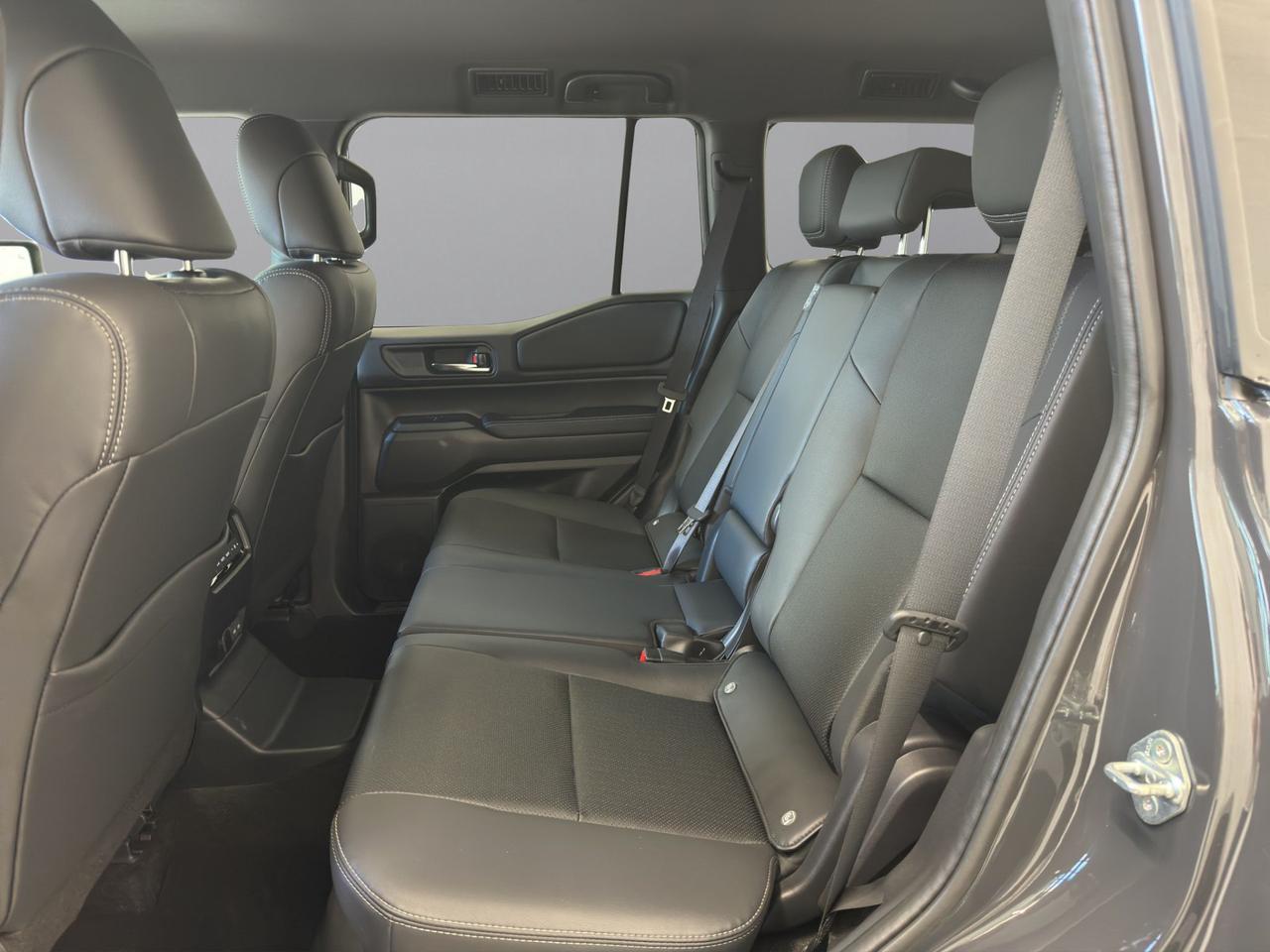 Toyota Land Cruiser 2.8 d-4d Adventure awd auto