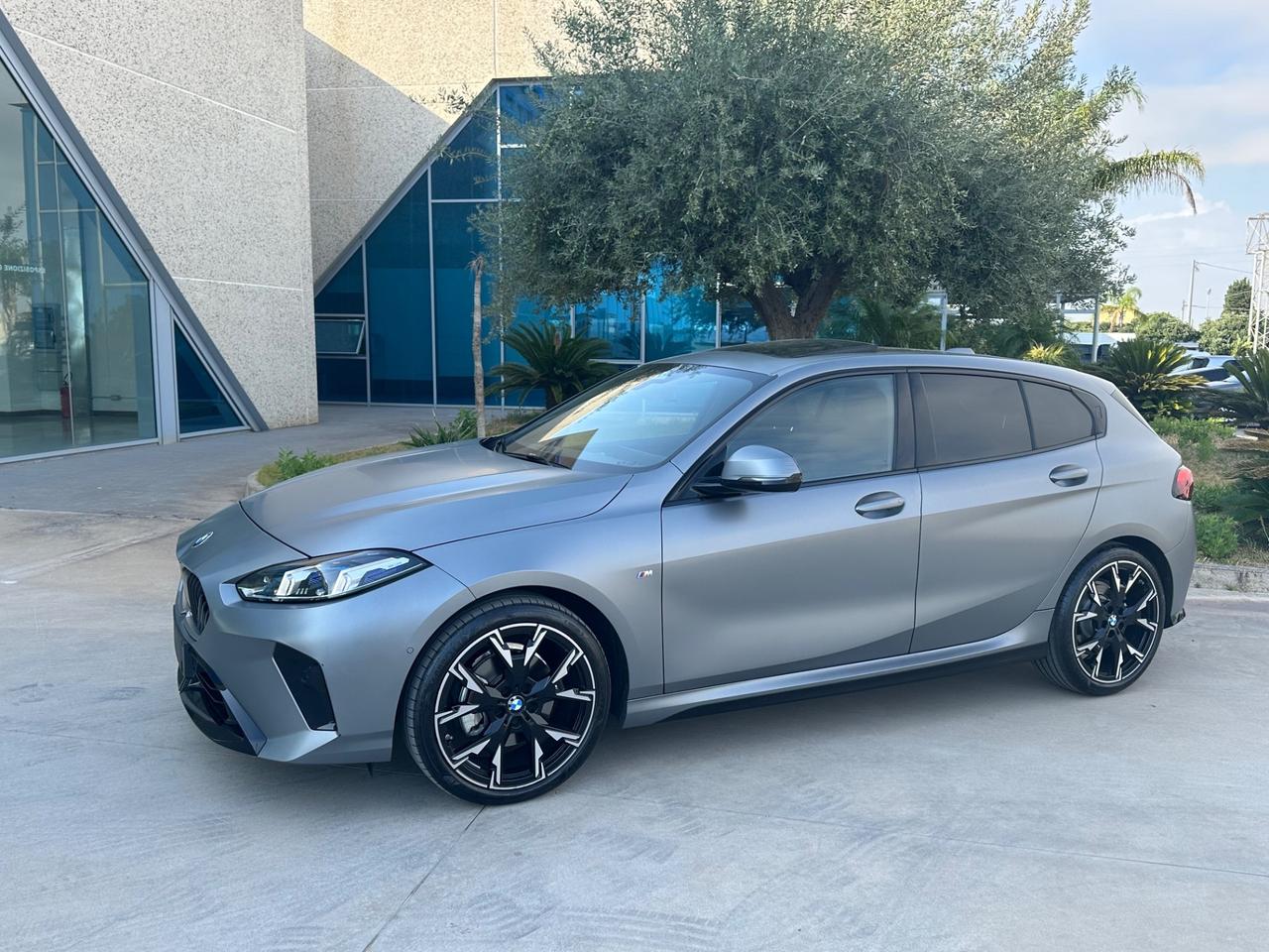 BMW 118 d MSport auto possibilità noleggio no scoring