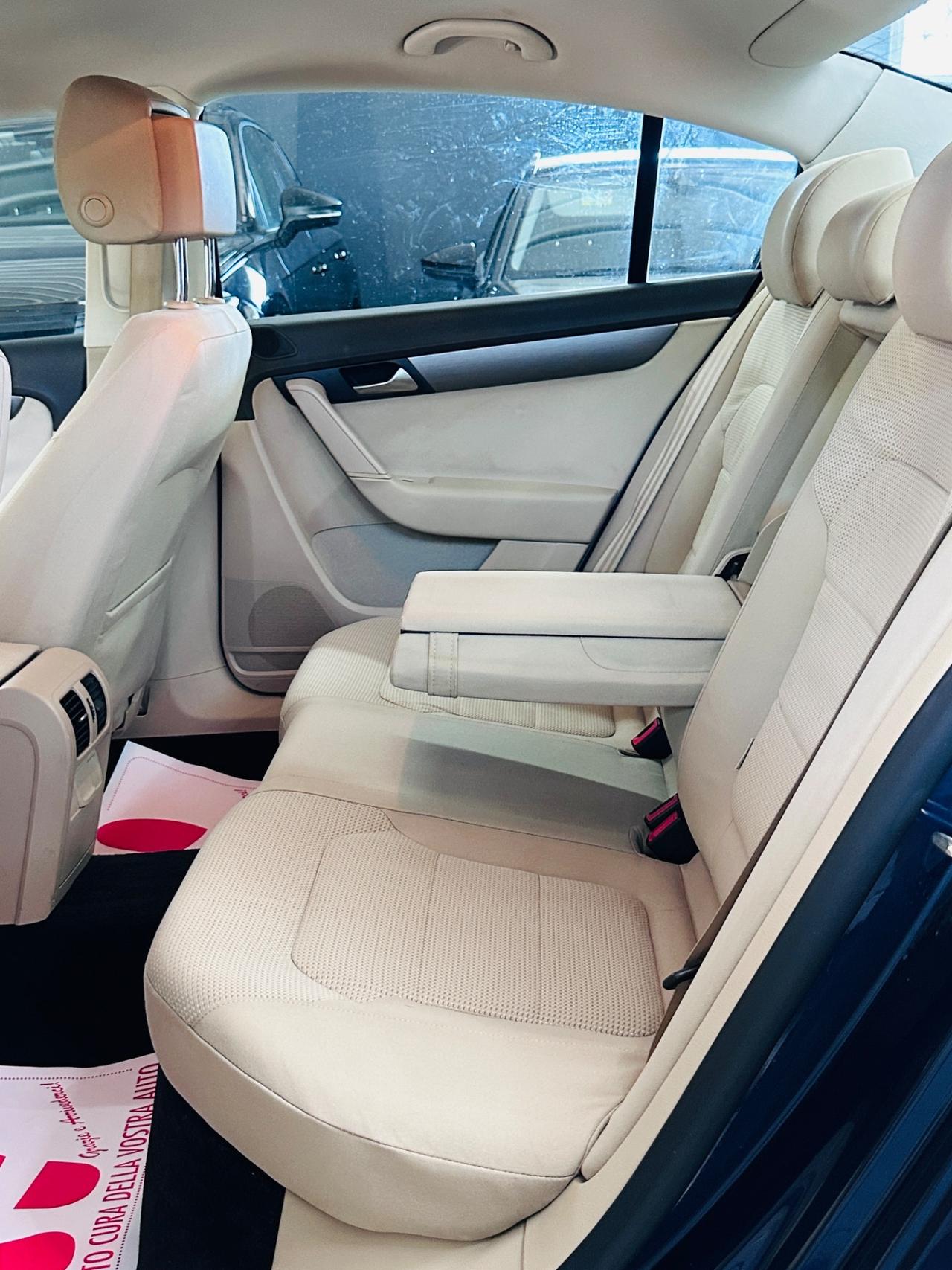 Volkswagen Passat 2.0 TDI Highline BERLINA