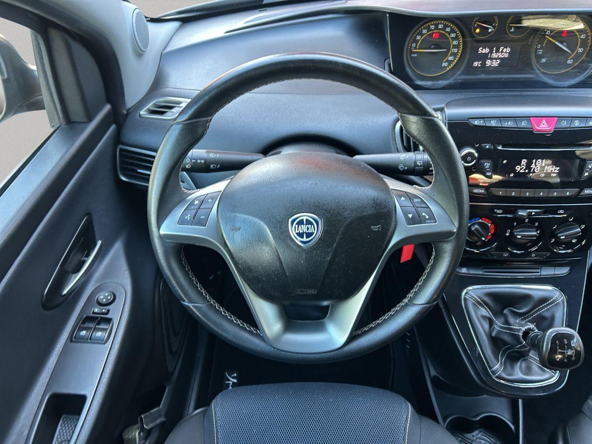 LANCIA - Ypsilon S - 1.3 MJT 95 CV 5p. S&S MOMO DESIGN