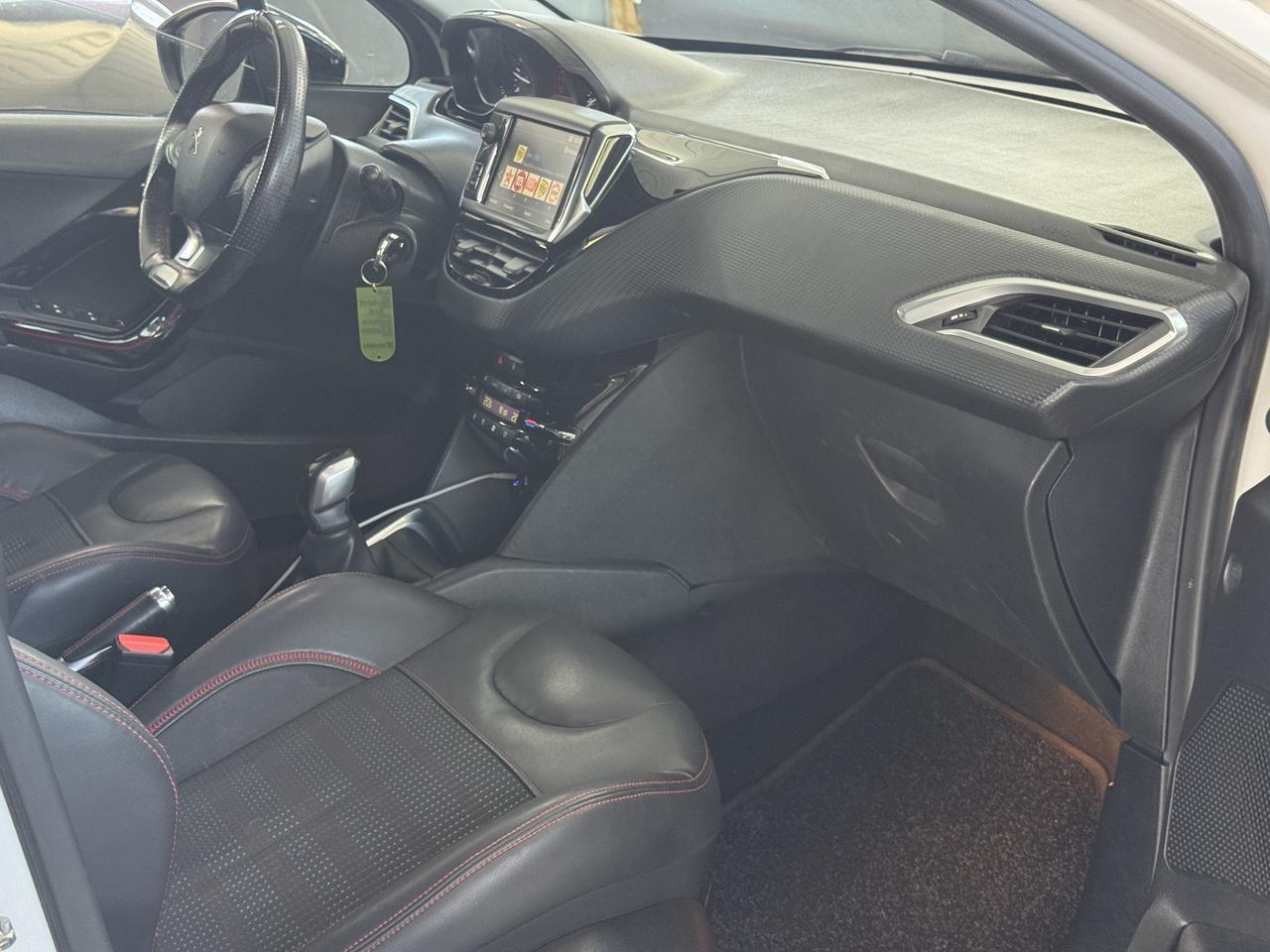 Peugeot 208 BlueHDi 100 5 porte GT Line