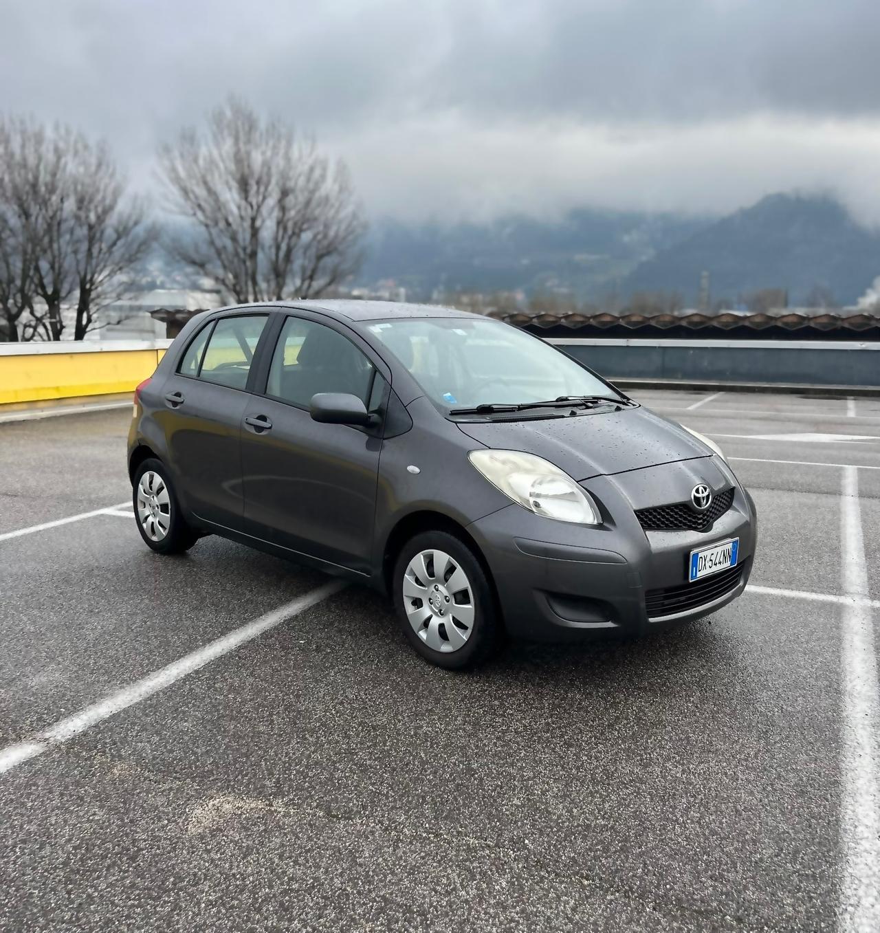 Toyota Yaris 1.0 5p Luxury Pack 2009 Neopatentati