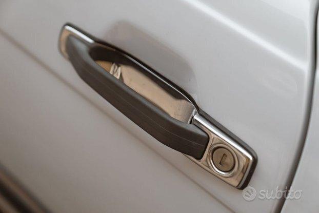 Mercedes-benz SL 300 Aria condizionata. Cambio automatico. Book service