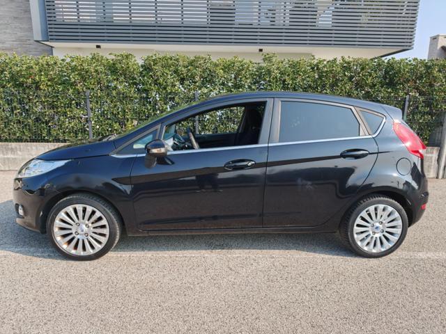 FORD Fiesta 1.2 Benzina 5 porte ( DISTRIBUZIONE FATTA )