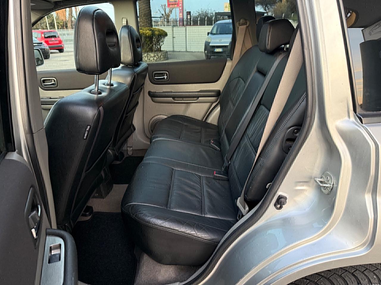 Nissan X-Trail 2.2 dCi Elegance