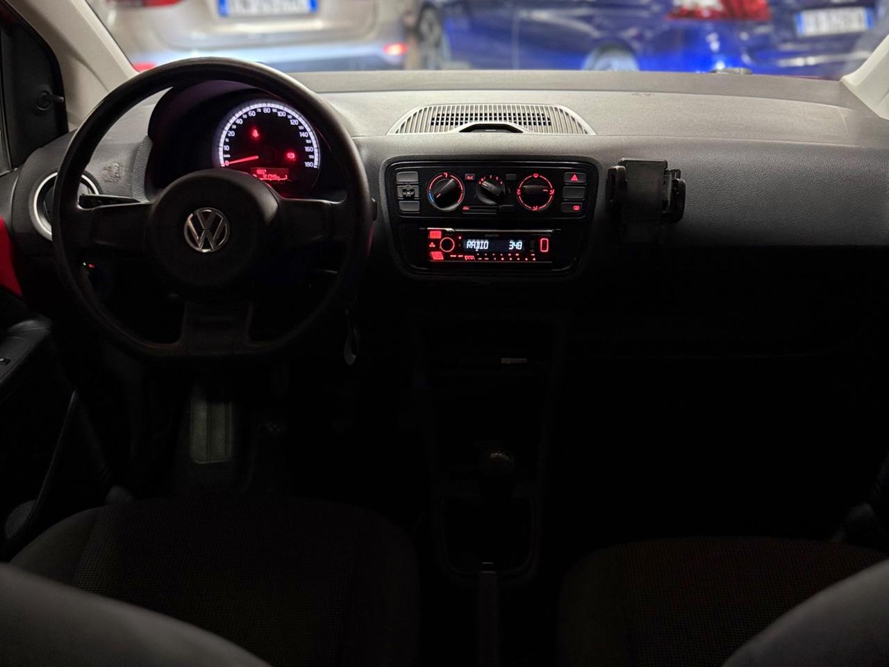 STUPENDA VOLKSWAGEN UP ADATTA A NEOPATENTATI UNICO PROPRIETARIO