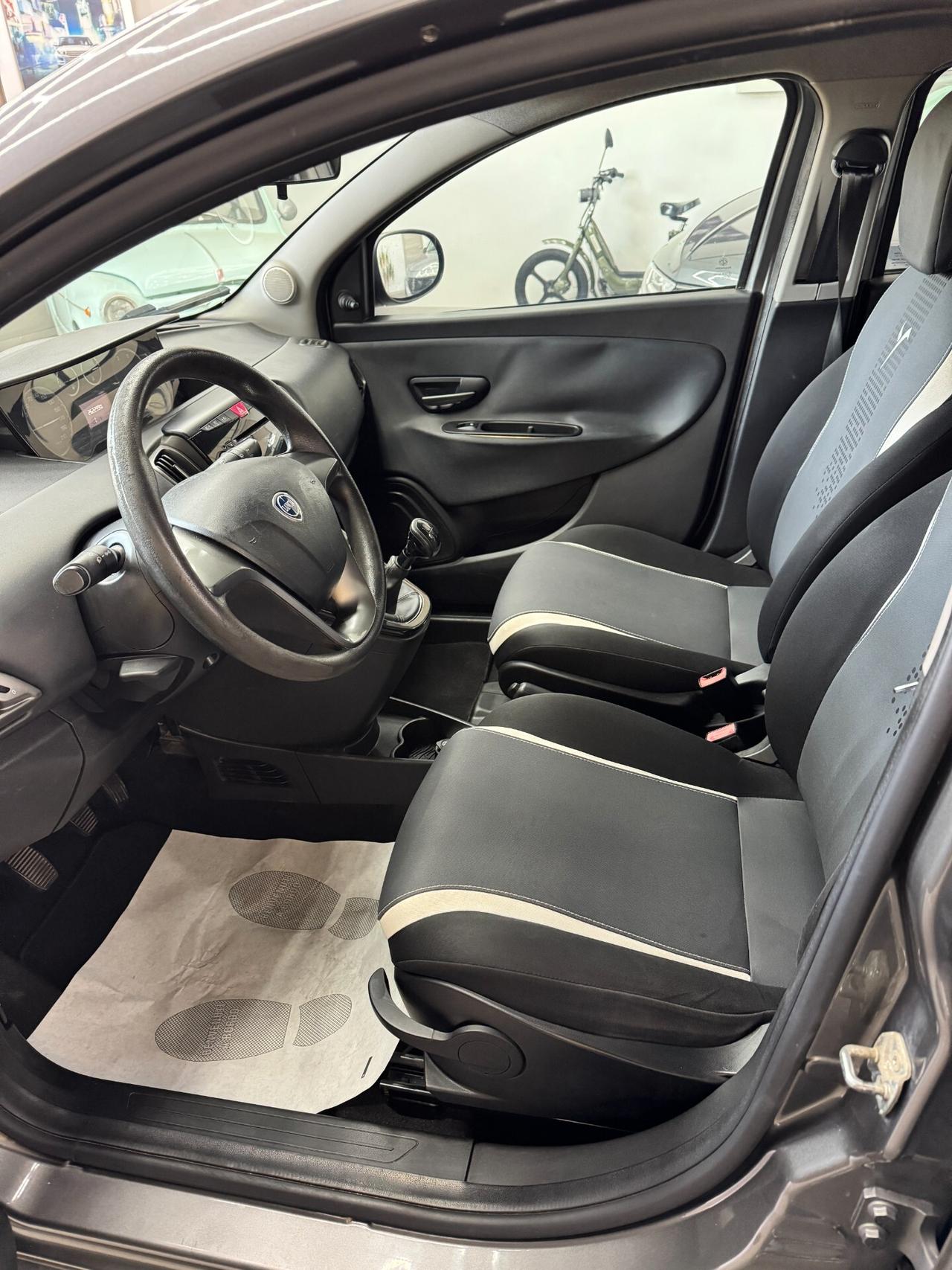 Lancia Ypsilon 1.3 MJT 16V 95 CV 5 porte S&S Gold