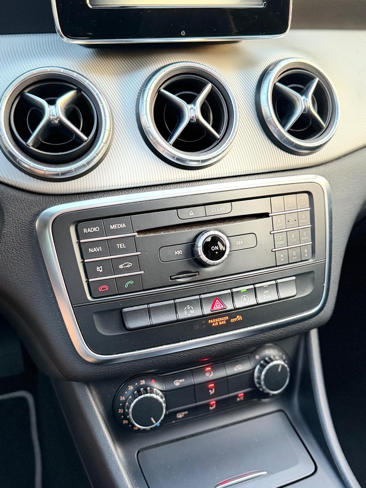 Mercedes-benz CLA 200 CDI Premium AMG 2015