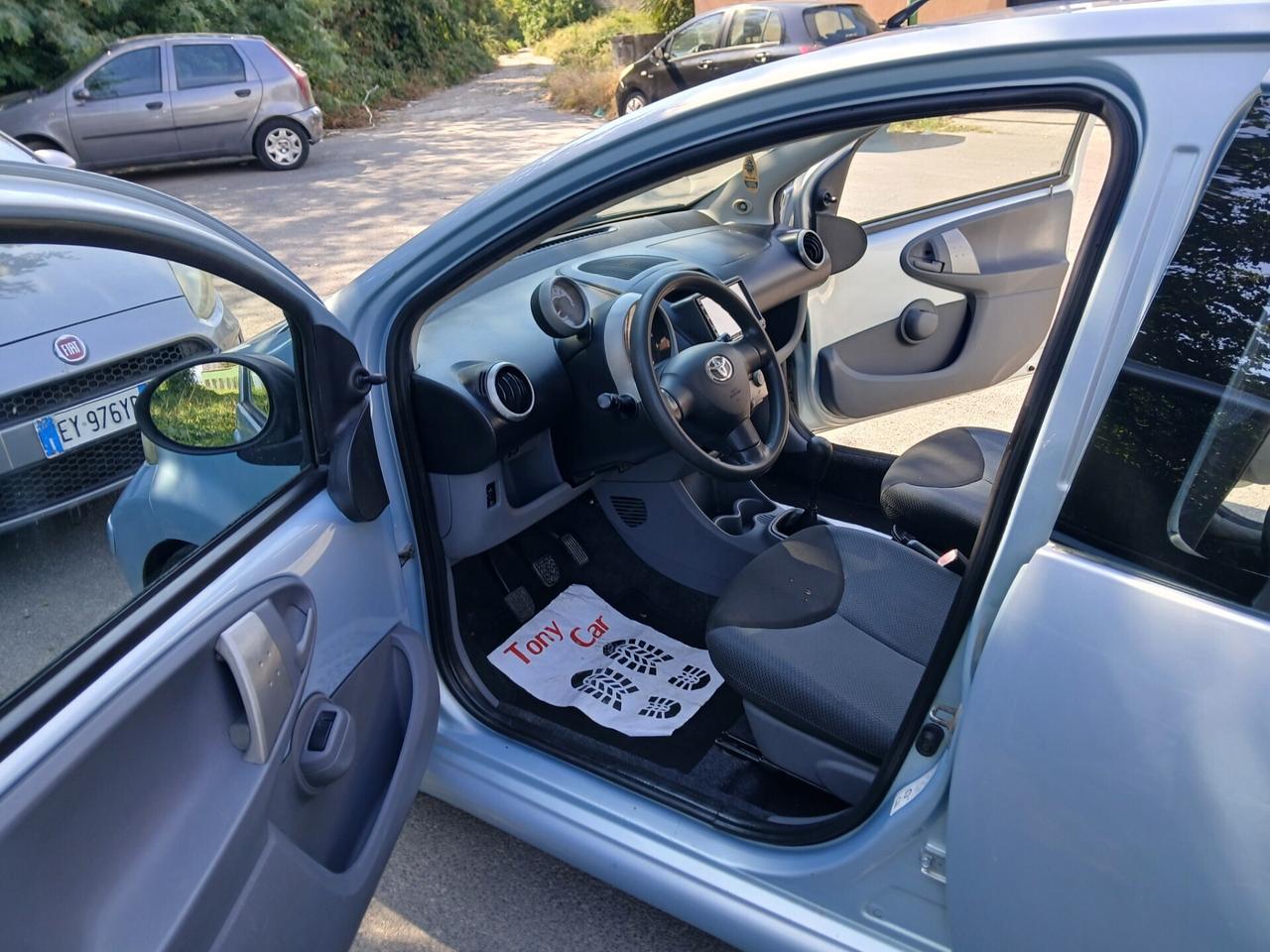 Toyota Aygo 1.0 12V 5 porte Sol 130 Mila km