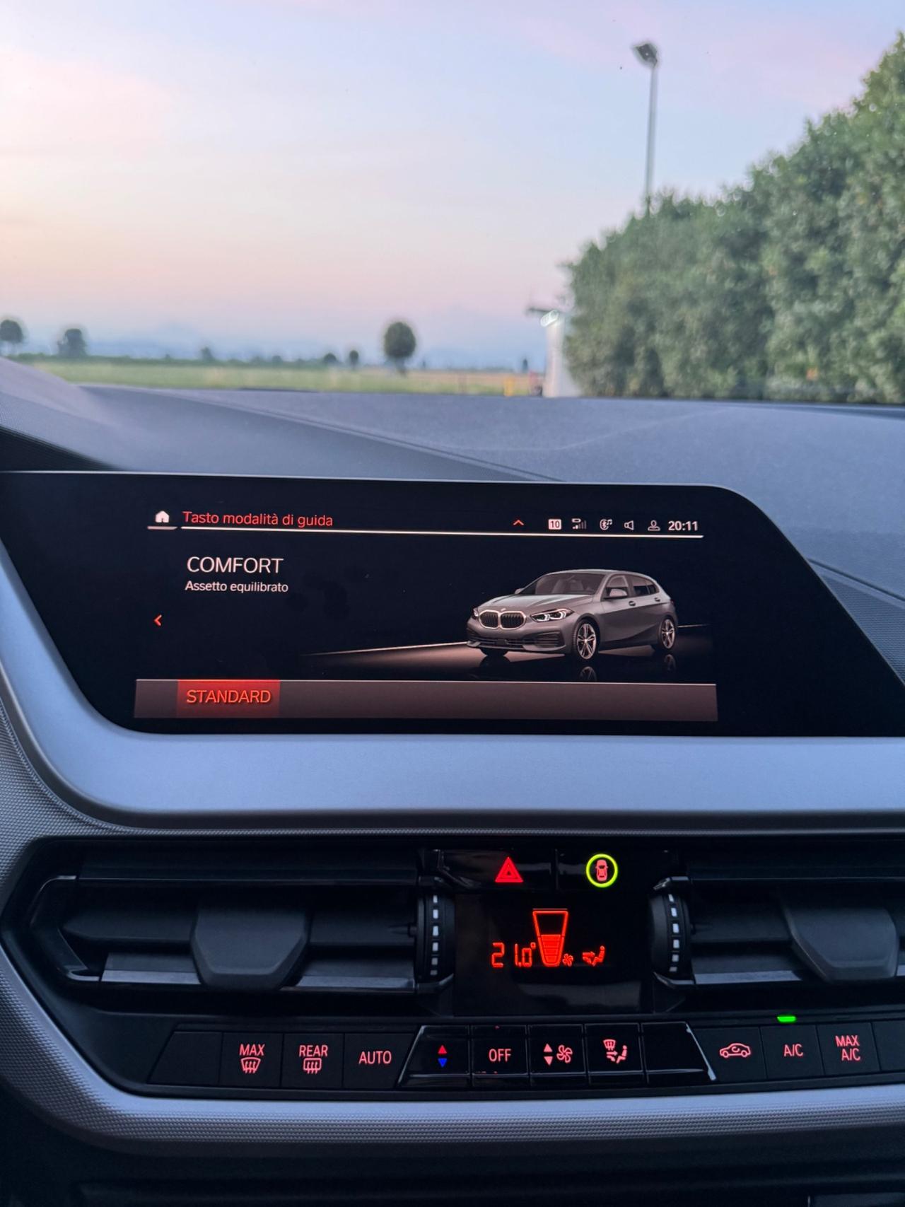 Bmw 118 118d 5p. Advantage