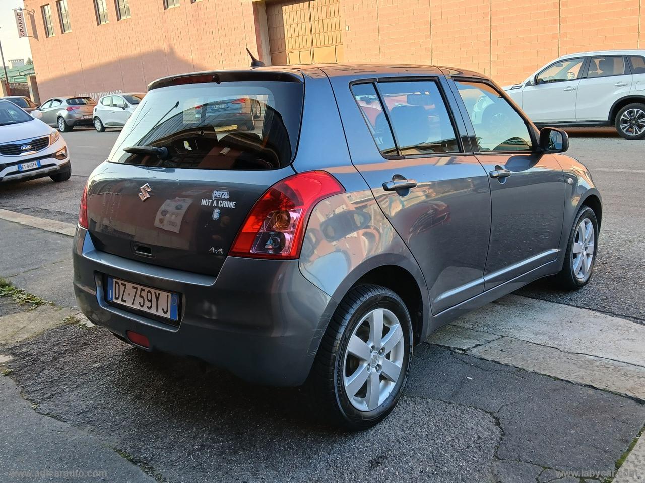 SUZUKI Swift 1.3 4x4 5p. GL