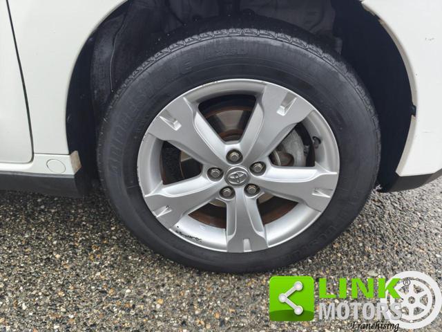 TOYOTA Urban Cruiser 1.4 D-4D AWD Luxury