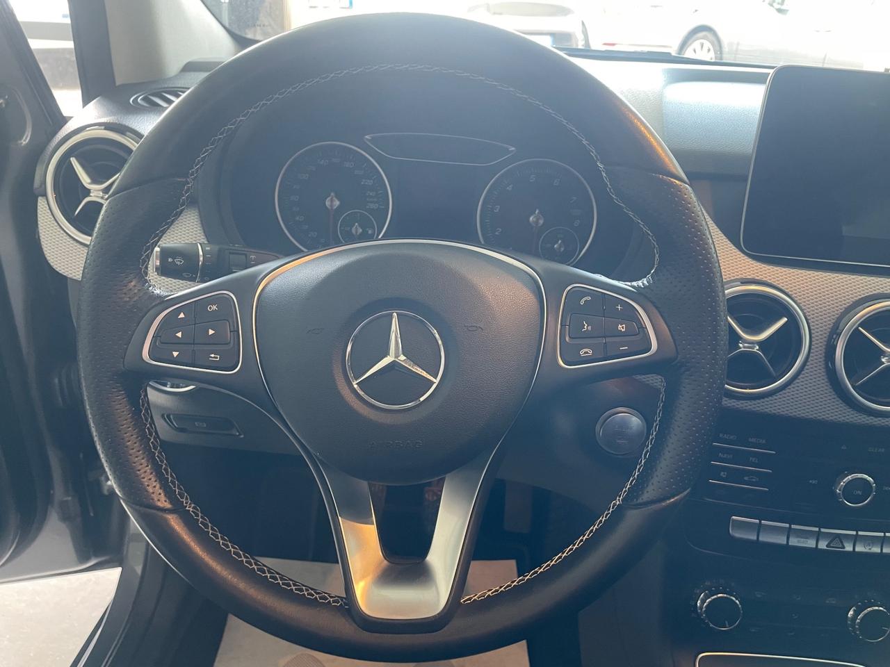 Mercedes-benz B 180 Premium - Nessun vincolo -