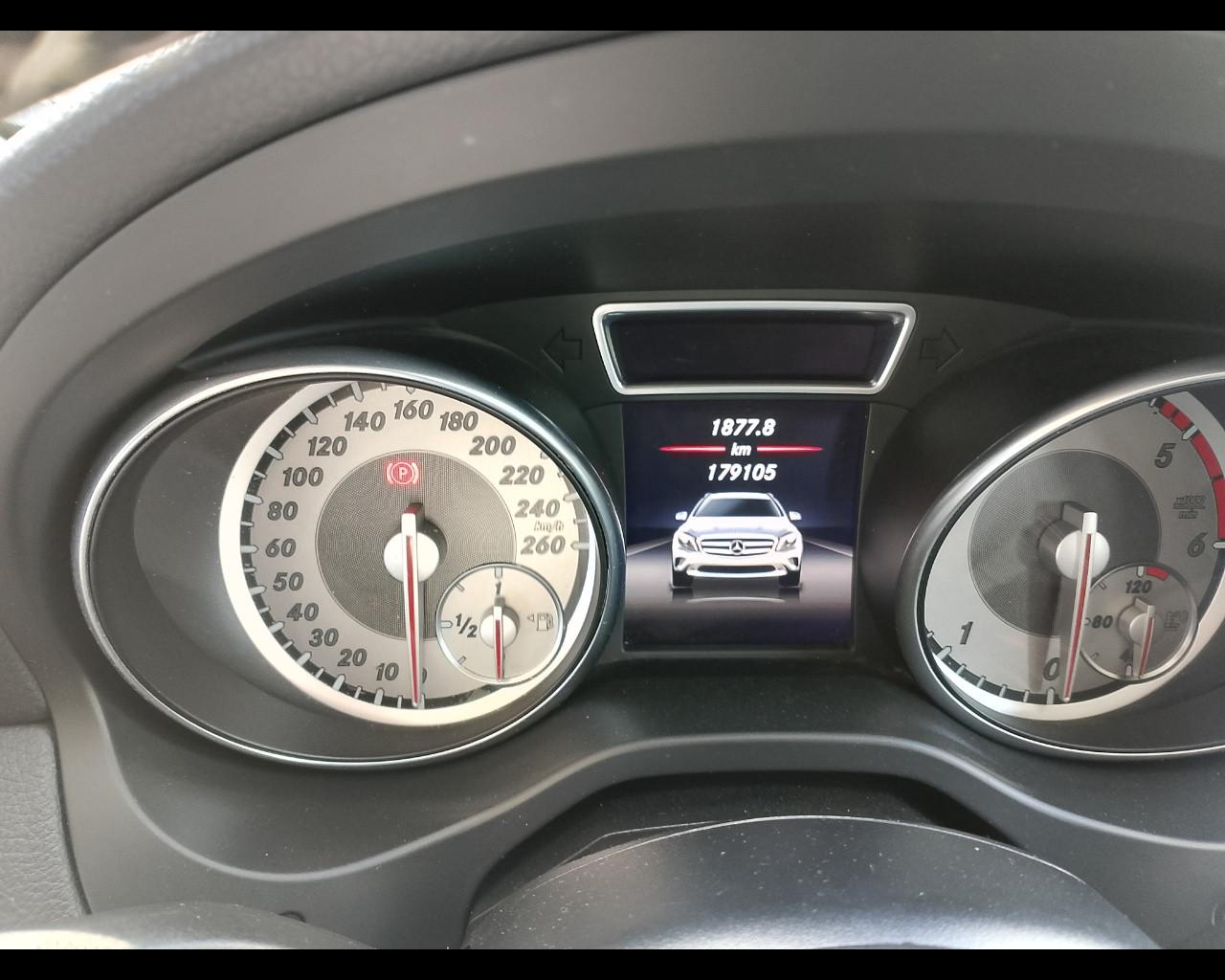 Mercedes-Benz GLA (X156) - GLA 220 d Automatic 4Matic Sport