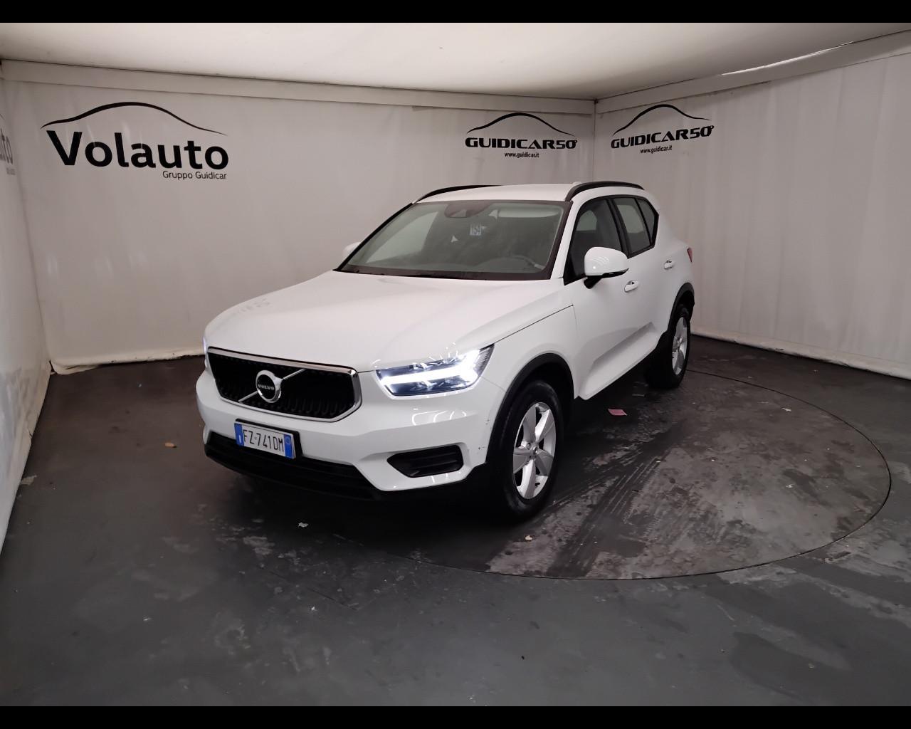 VOLVO XC40 - XC40 1.5 t3 Momentum Core 163cv my21