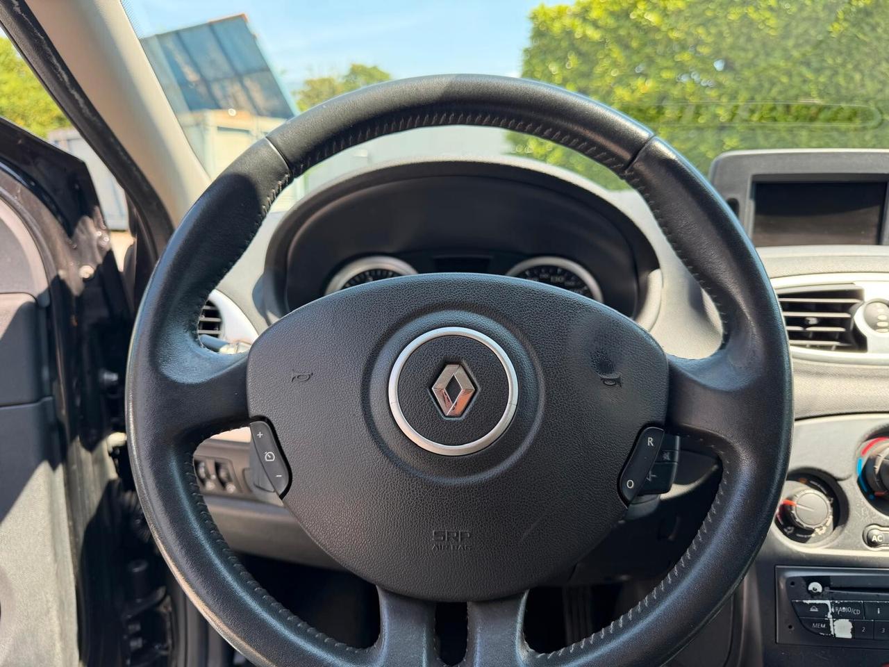 Renault Clio 1.2 16V 3 porte Confort