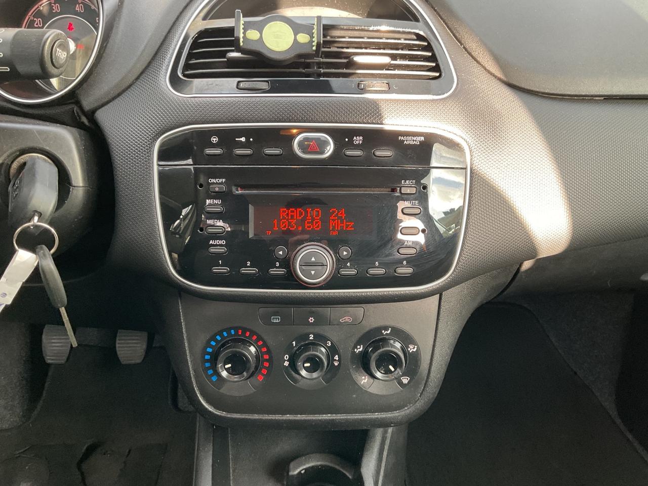 Fiat Punto 1.2 8V 5 porte Lounge OK NEOPATENTATI