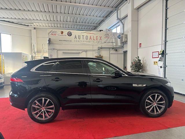 JAGUAR - F-Pace 2.0d i4 Pure awd 180cv auto my18