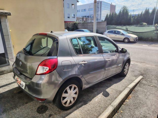 RENAULT Clio 1.2 16V 5 porte Luxe NEOPATENTATI