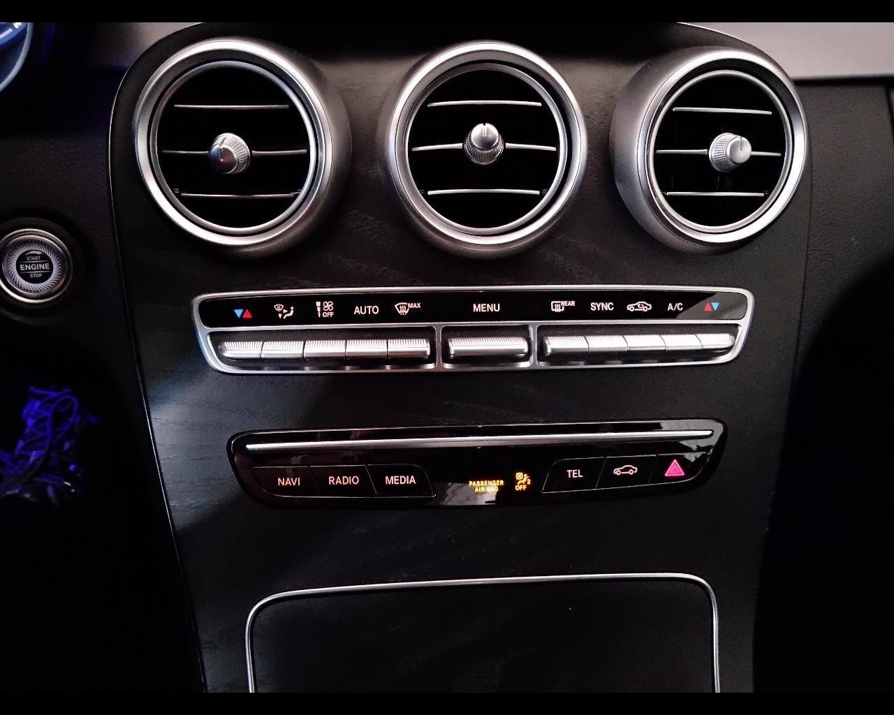 Mercedes-Benz Classe C-C205 2018 Coupe - C Coupe 220 d Premium auto