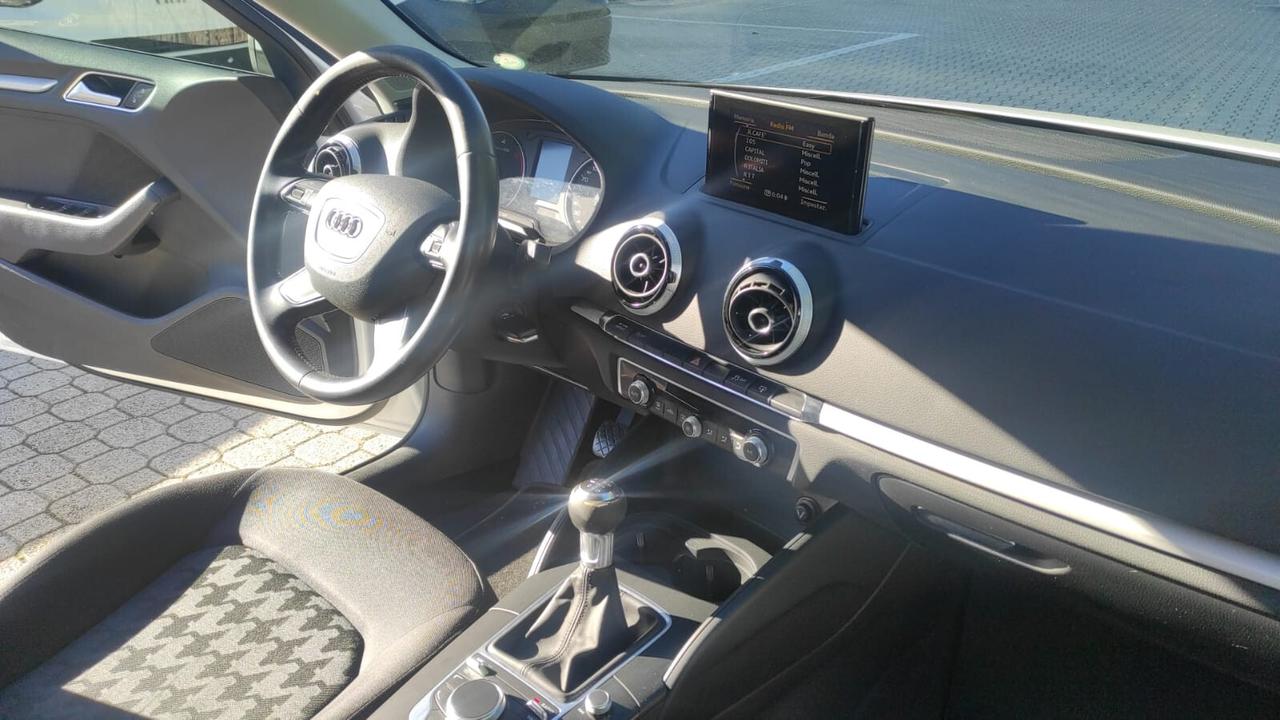 AUDI A3 SPORTBACK 5 POSTI 1.6 TDI 110CV