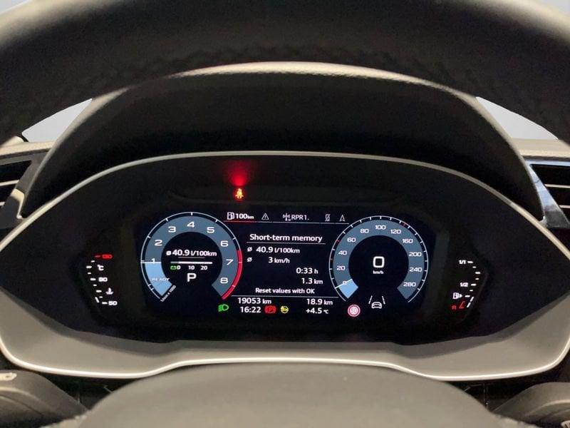 Audi Q3 35 TFSI S tronic S line Led Matrix Camera 18"