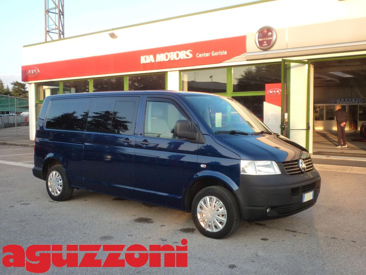 VOLKSWAGEN Caravelle 2.5 TDI/130CV Passo Lungo Trendline 2008