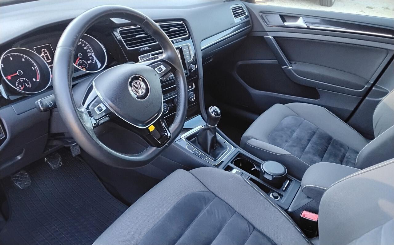 Volkswagen Golf 1.6 TDI DPF 5p. Highline