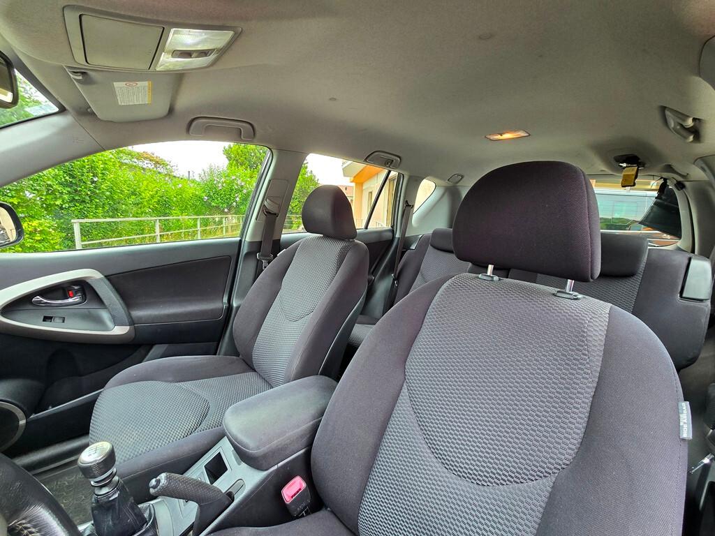 Toyota RAV 4 RAV4 2.2 D-4D 136 CV Luxury
