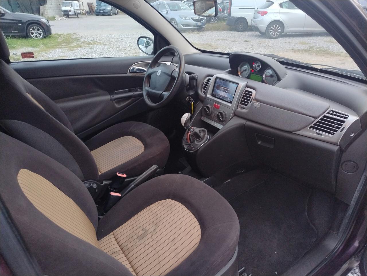 Lancia Ypsilon 1.2 Argento