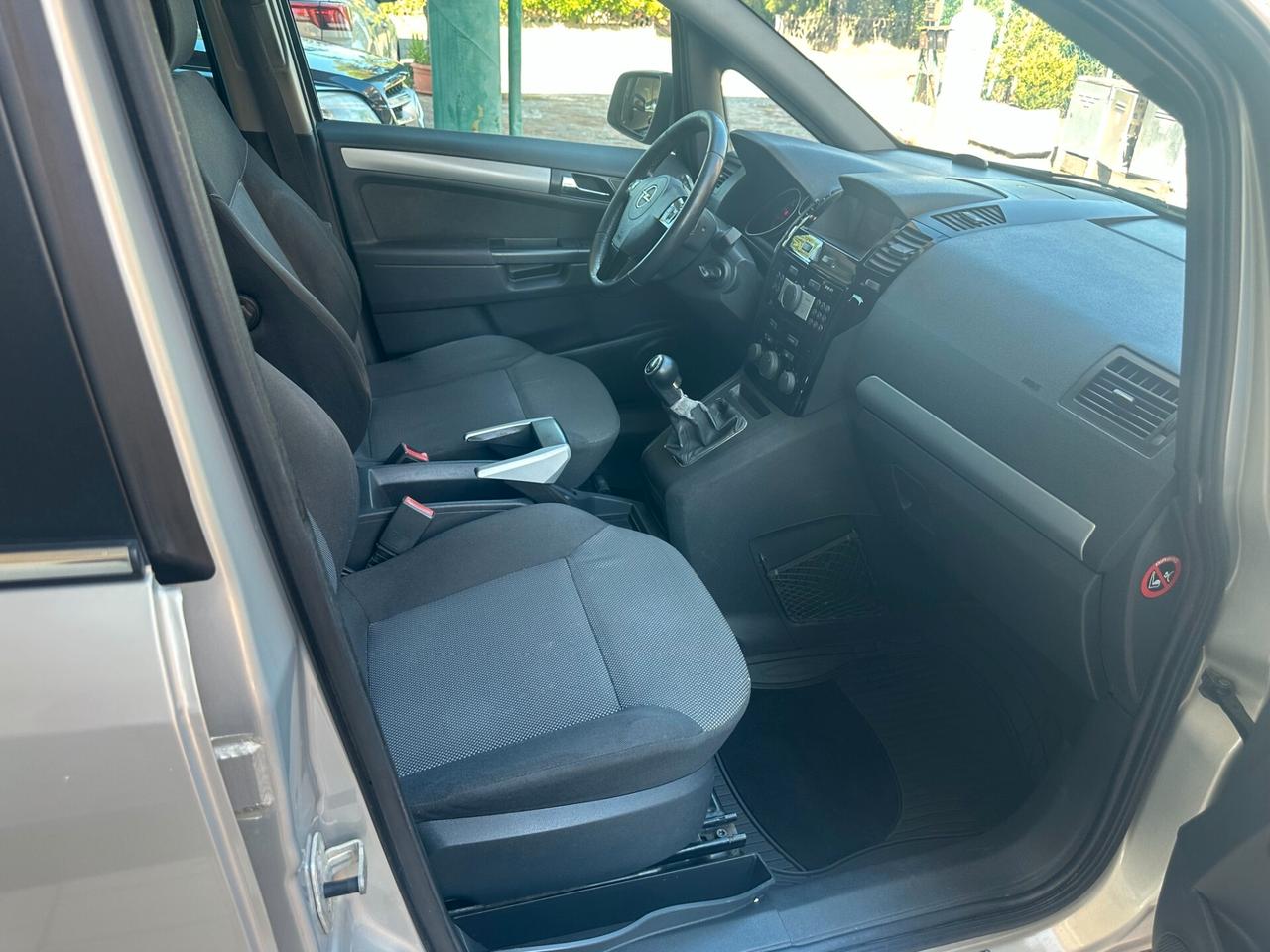 Opel Zafira 1.8 GPL 7 POSTI
