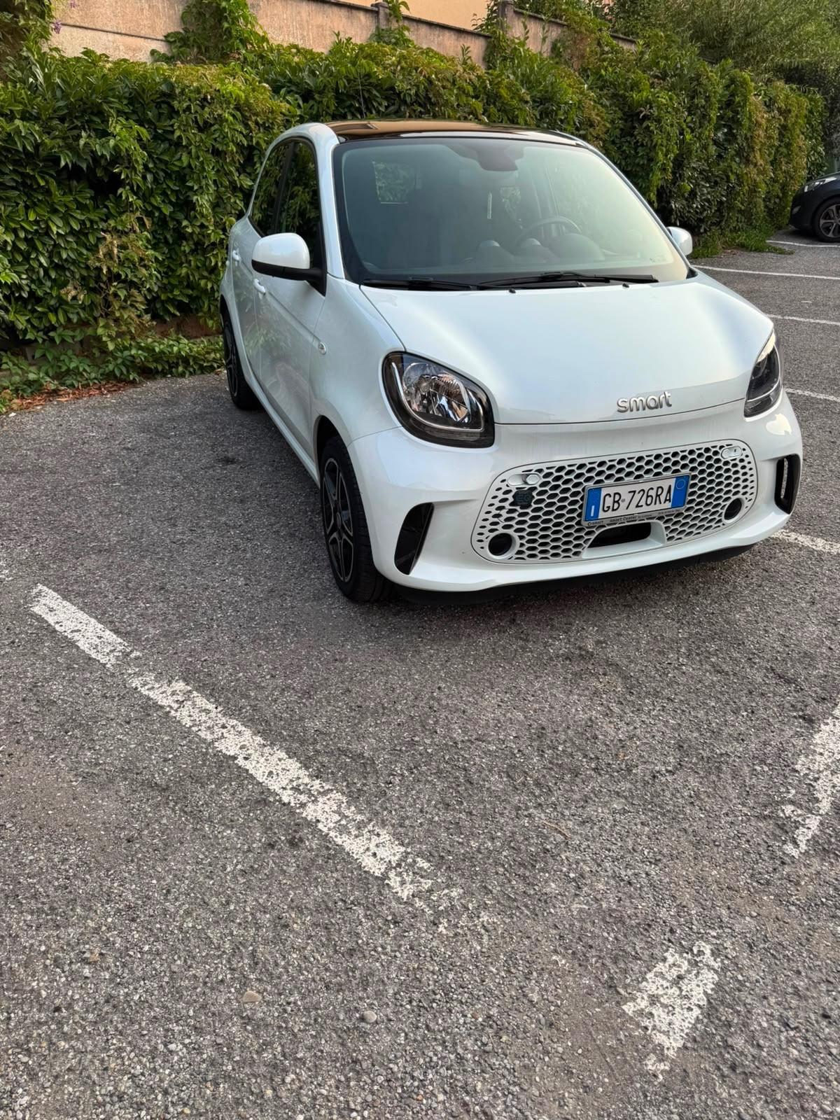Smart ForFour EQ Pulse