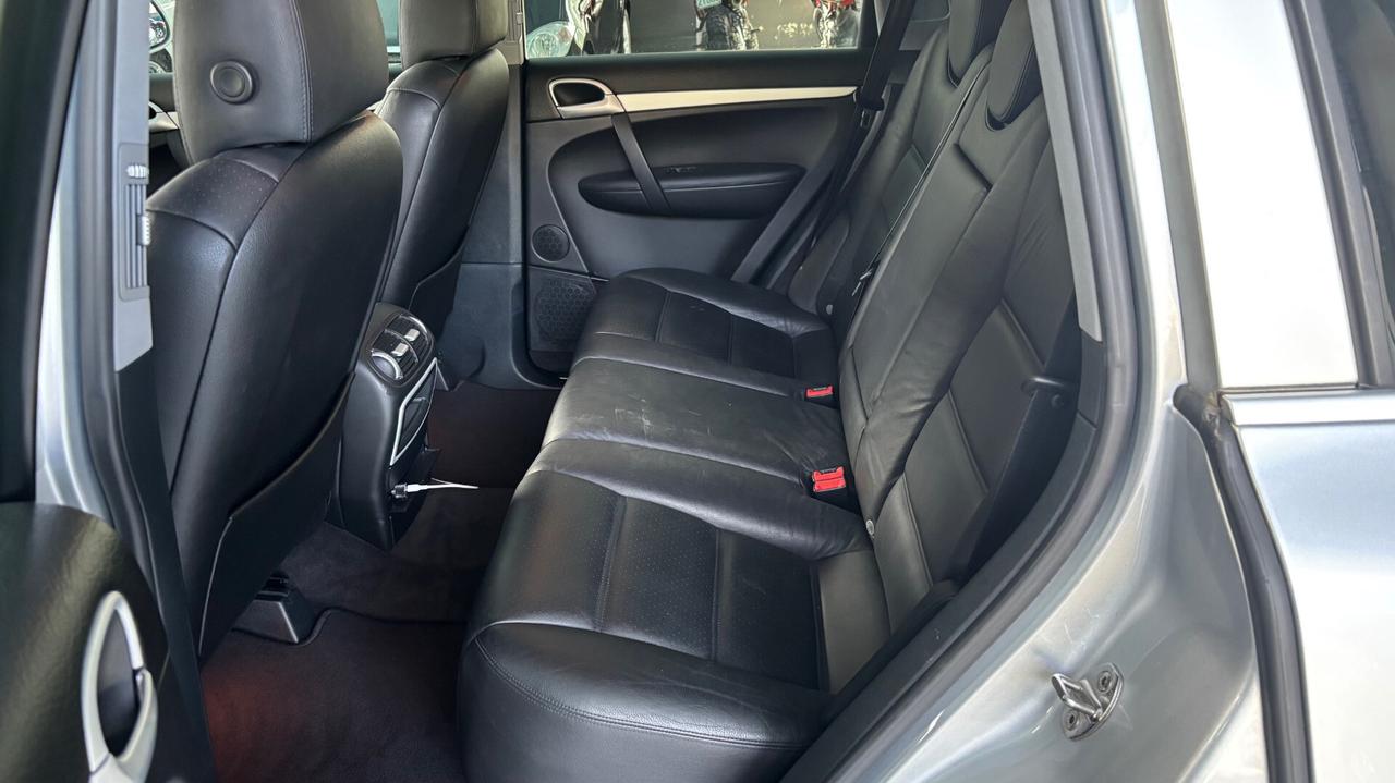 Porsche Cayenne 3.2 V6 cat