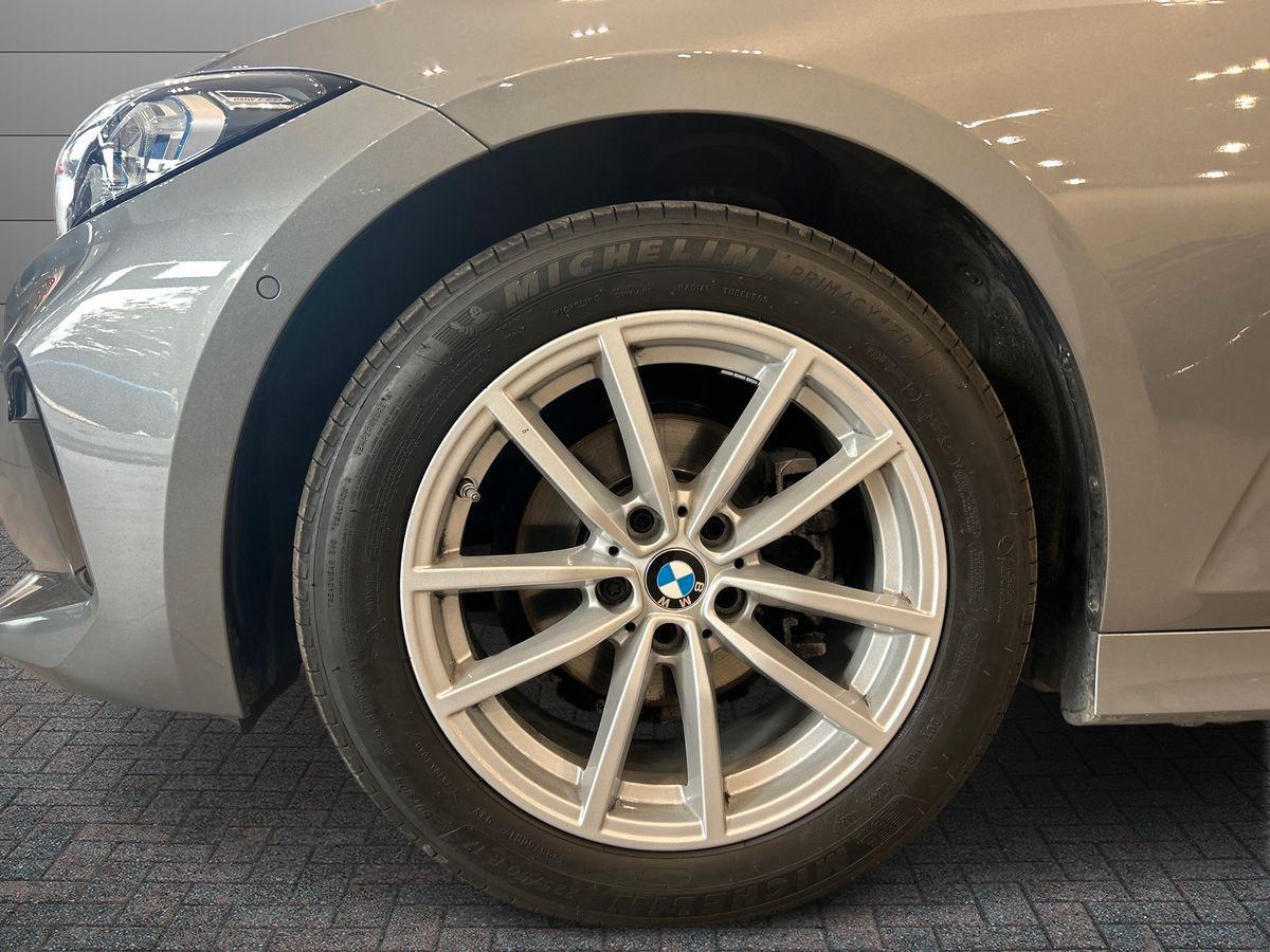 BMW 318d mhev 48V auto