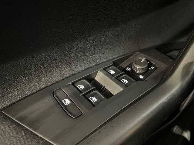 Volkswagen Polo 6ª serie 1.0TSI 95CV Life - NEOPATENTATI